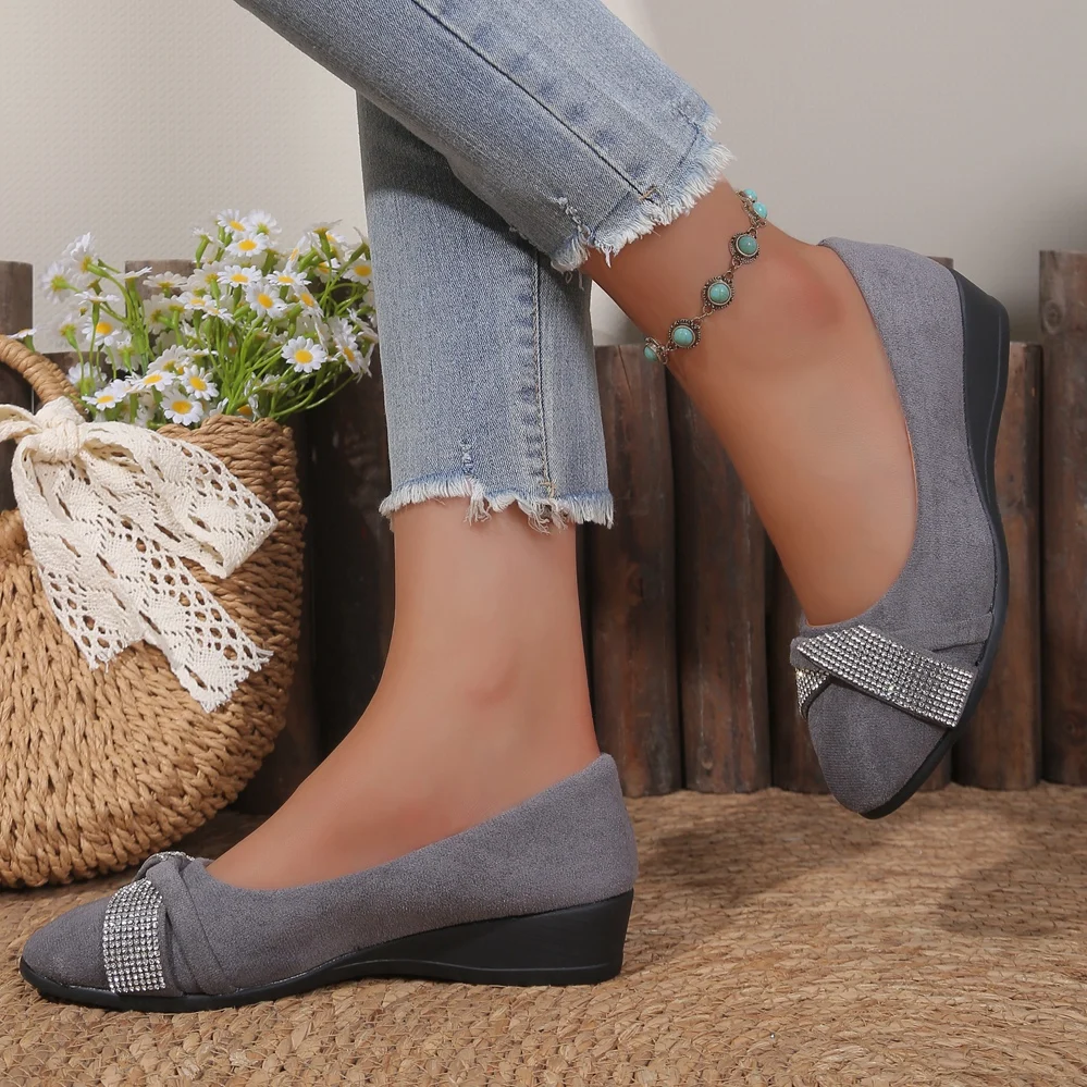 Damen-Keilabsatzpumps mit Strass-Schleife, geschlossener Zehenbereich, Slip-On-Plattform, dicker Absatz, lässige Damenschuhe, große Größen – Detail 19
