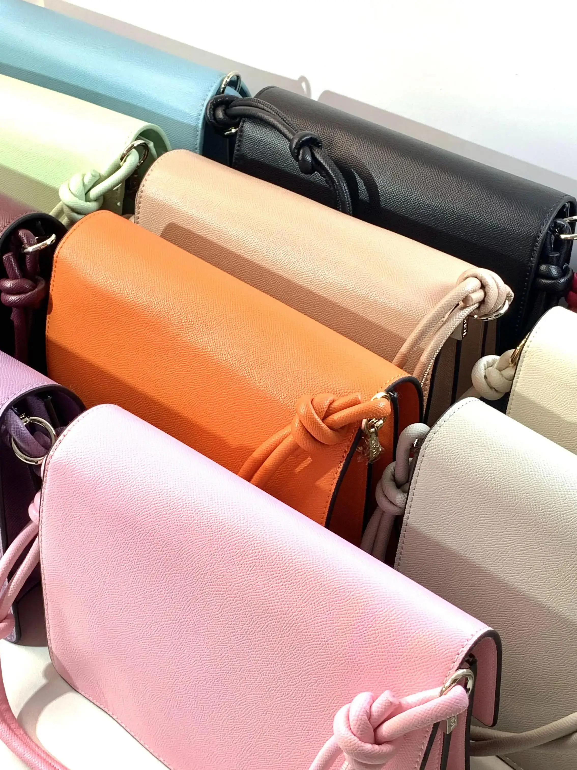 2024 Carralero La Bolsa elegante simples retangular bolsa de ombro ao ar livre para mulheres