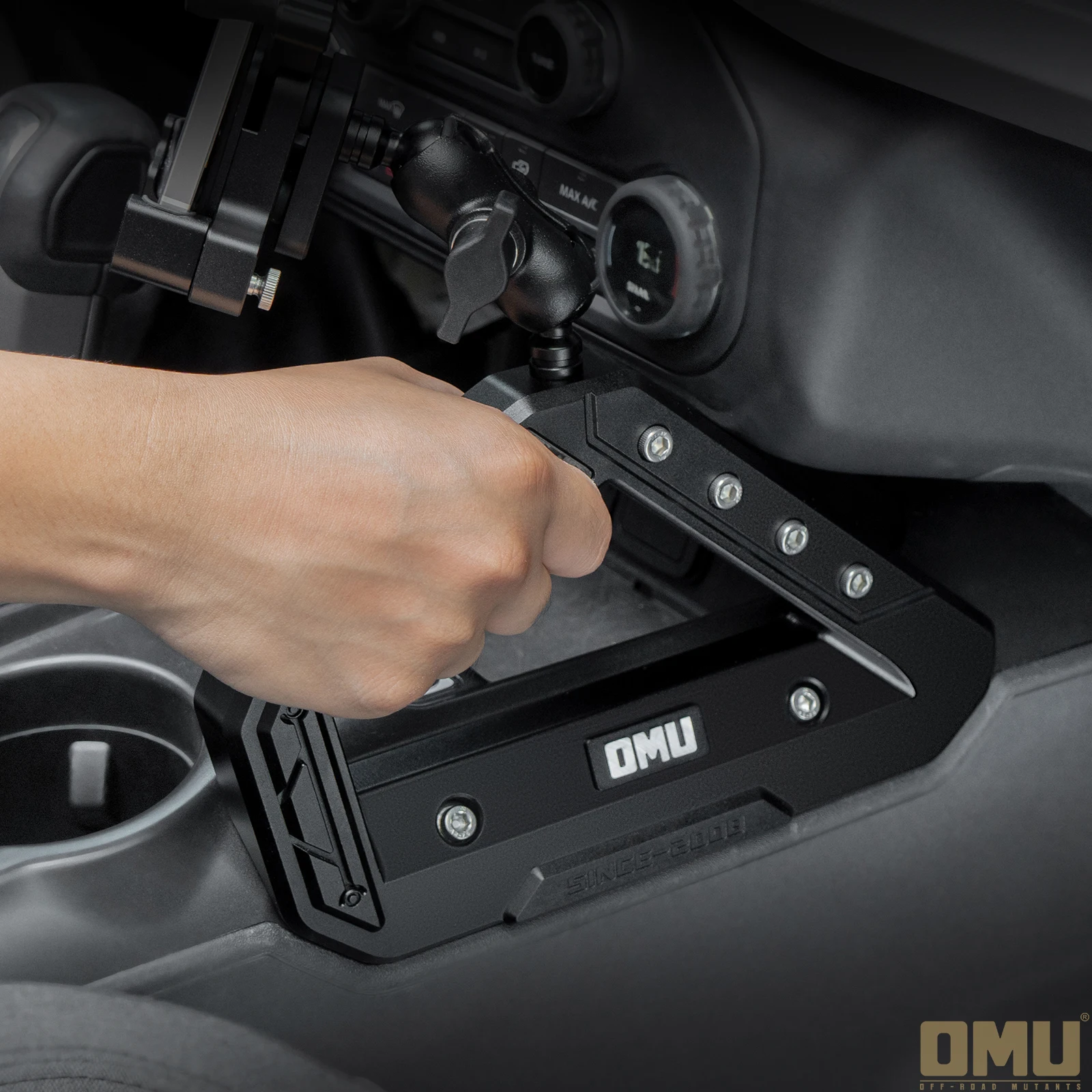 New Arrival Off Road Car Accessories Center Console Grab Handle with Phone Holder for Central Control Handle