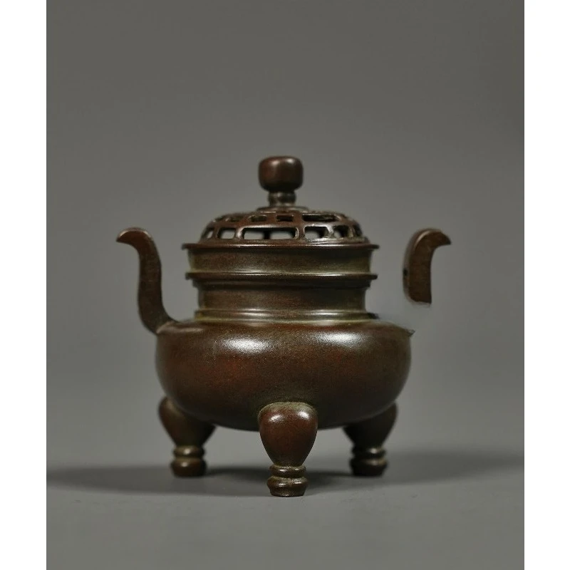 Copper stove, three-legged crown-ear incense stove, gossip cover retro brass plate incense incense stove