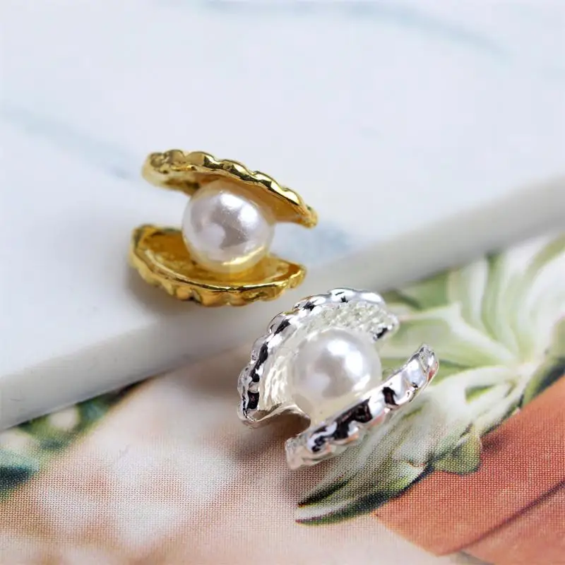 สัญลักษณ์แห่งความรักที่ทันสมัยและโดดเด่นของเอ็มไพร์ตกแต่งเล็บสัญลักษณ์แห่งความรักที่เป็นที่นิยมและโด่งดัง