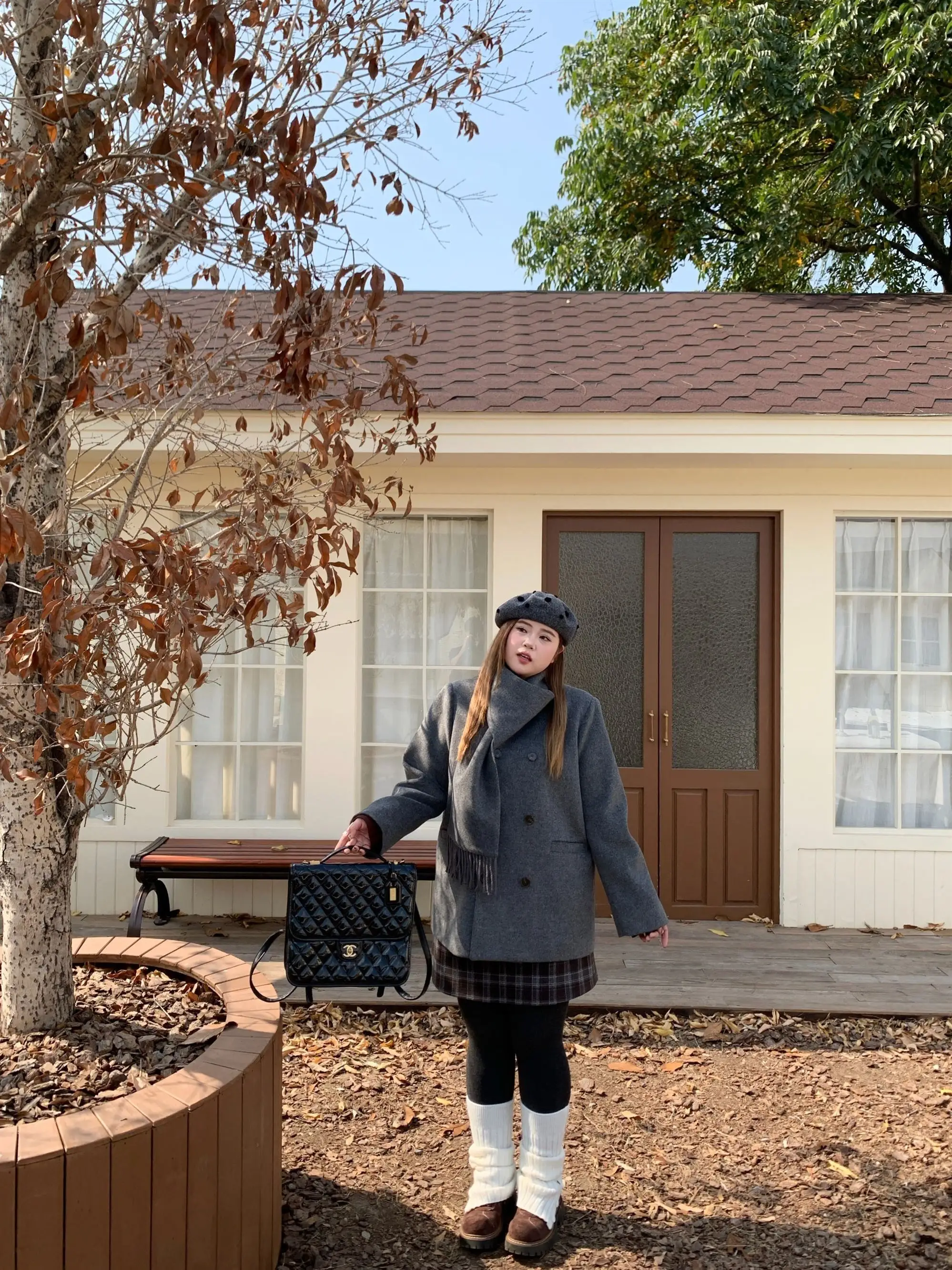 

Новинка осенне-зимнего сезона: Шерстяное пальто NailooStudio Brabani с воротником-шарфом, на пуговицах, свободного кроя, из смесовой ткани (хлопок, шерсть, полиэстер) и...