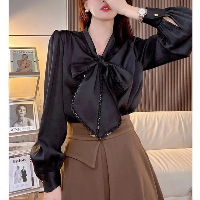 Blus Kemeja Pesta Kasual Bisnis Longgar Solid Lengan Panjang Leher V Mode Tambal Sulam Renda Busur Manis Elegan Vintage Wanita