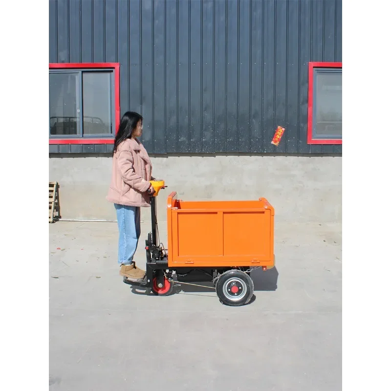 Construction electric trolley gray bucket truck construction site tipping truck Lasha breeding material flatbed truck loading