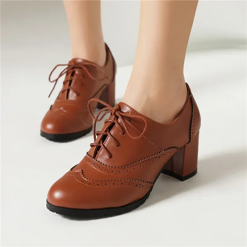 Britse Dames Oxfords Blauw Rood Zwart Lakleer Hoge Blok Hakken Pumps Party Jurk Office Lady Veteraan Retro Brogue Schoenen