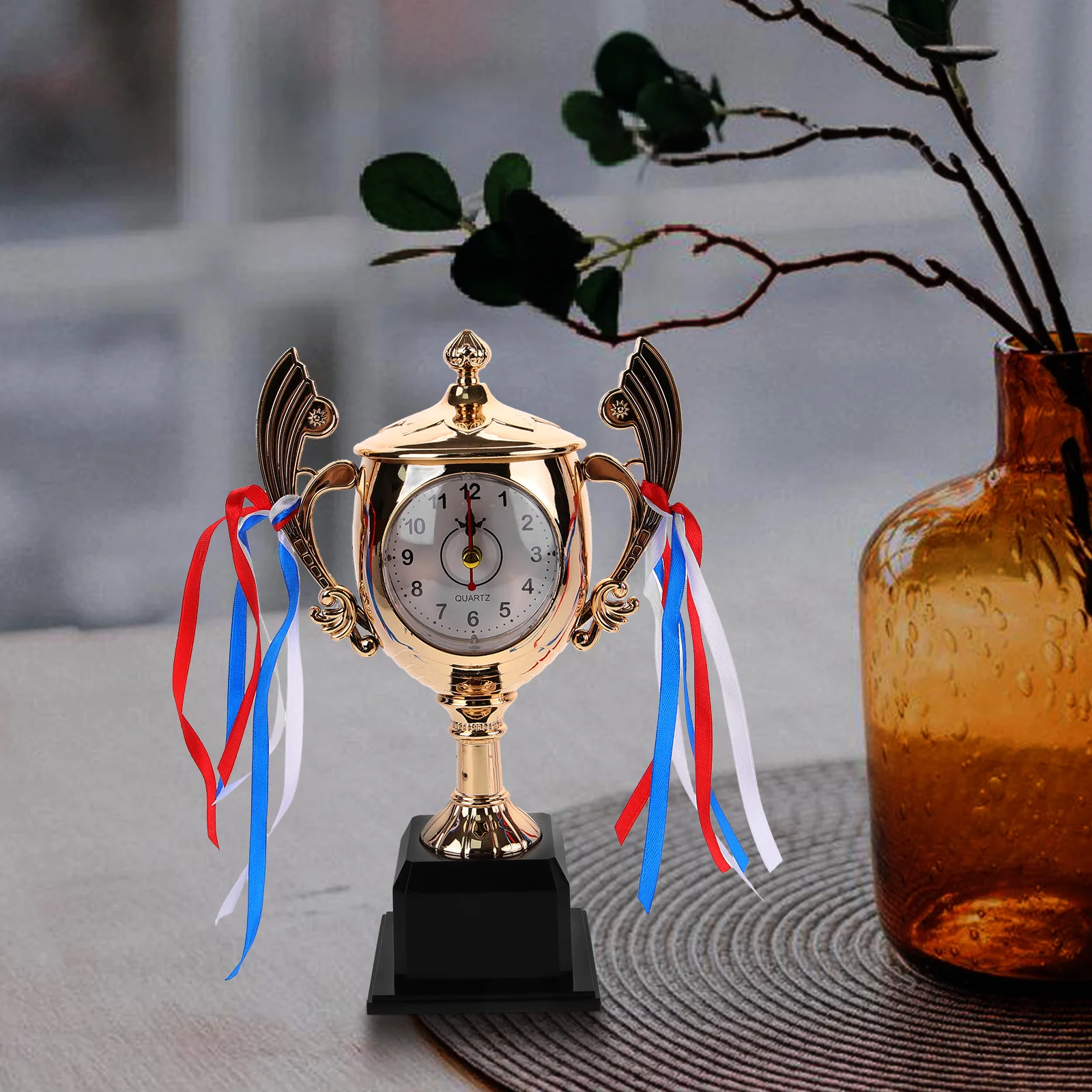 

Trophy Alarm for Students Bedroom Table Clock Decoration Grad Desk Table Clock Gift Novelty Award Clocks Retro Creative
