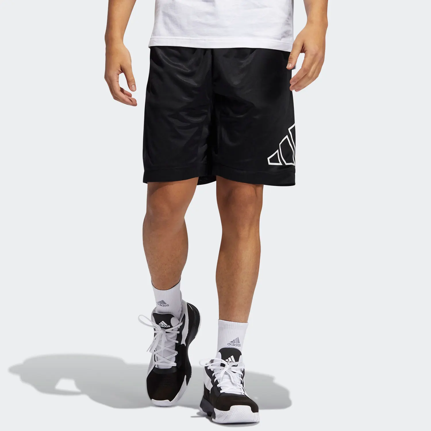 

Adidas подлинный текущий сезон новые мужские дышащие повседневные спортивные шорты GT3018