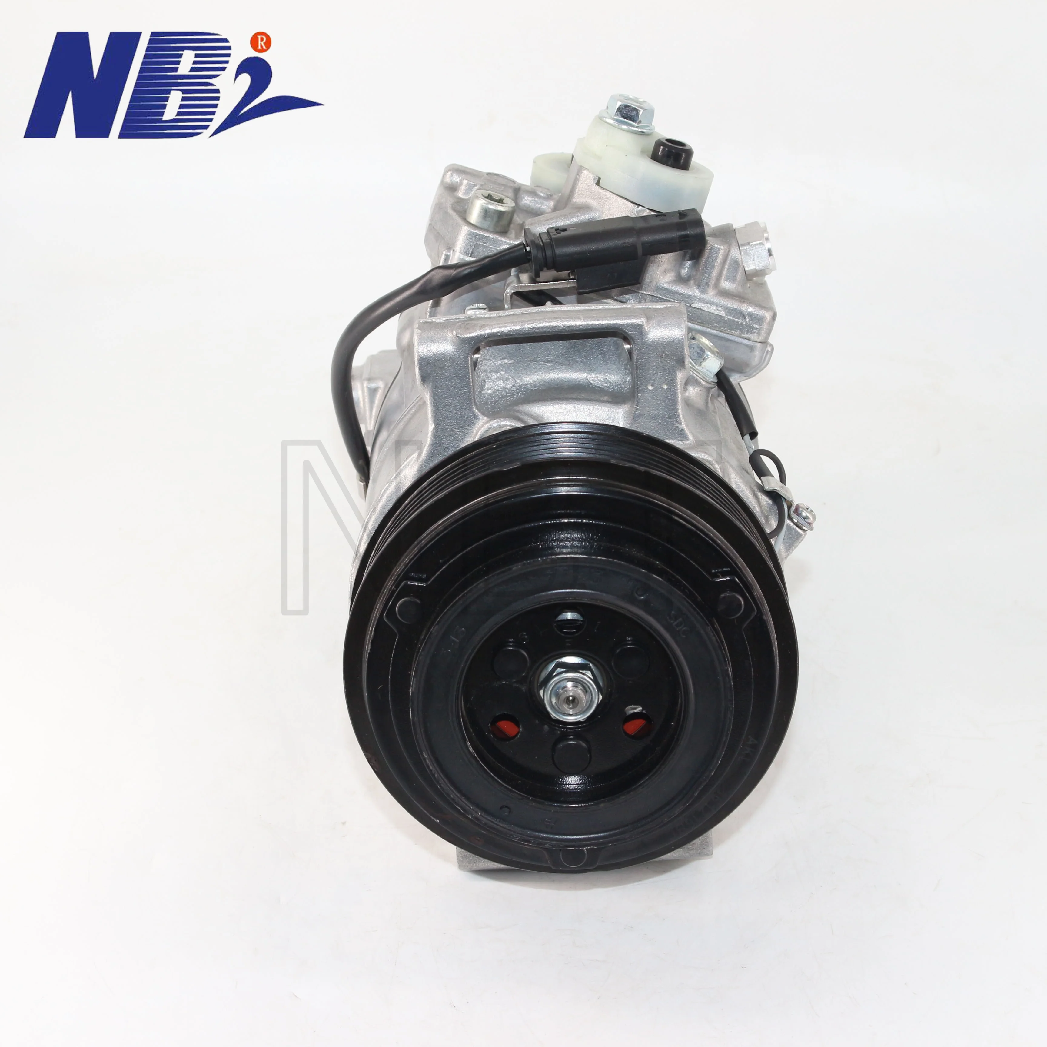 For  W166 GL350 GLE320 X166 GLS400 Car AC Compressor Front Lower Control Arm Right Position 0008300201 A000 830 40