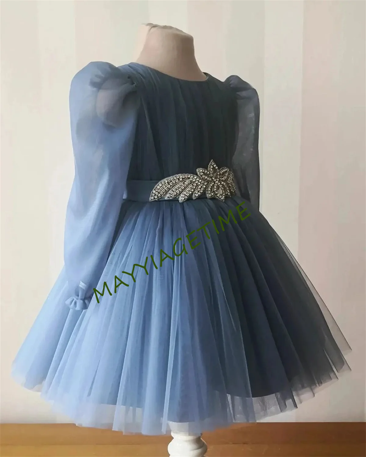 Robe de demoiselle d'honneur en tulle pour enfants, robes de princesse A-ligne, manches longues, nœud au genou, ceinture de perceuse, fête d'anniversaire exquise