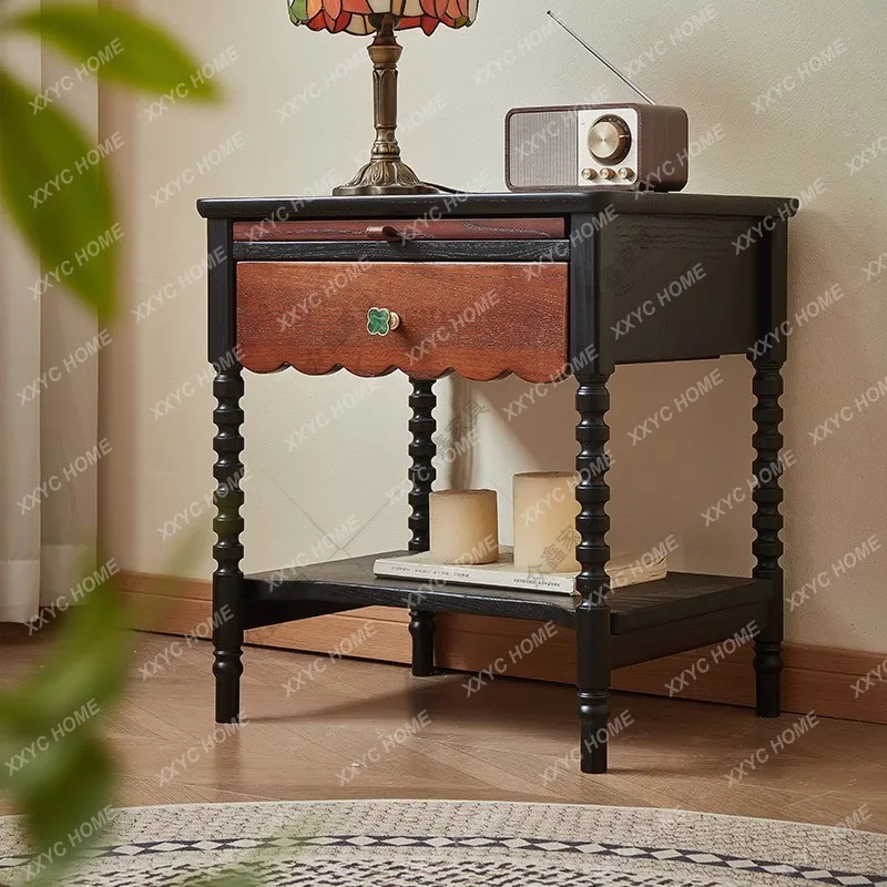 HHhot Sale Elegant Vintage Bedside Table Aesthetic Luxury Cabinet Storage Bedside Table Drawers Unique Gothic Furniture