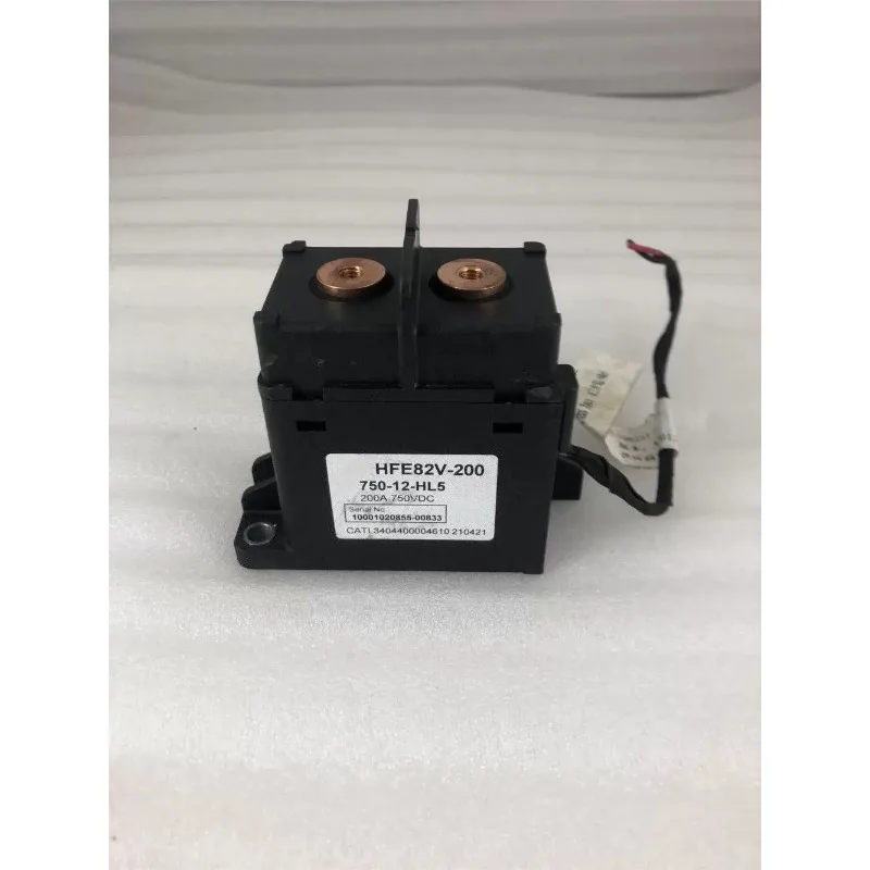 Used High Voltage DC Contactor HF82V-200750-121HL5, 750V 200A, 12V Coil Relay