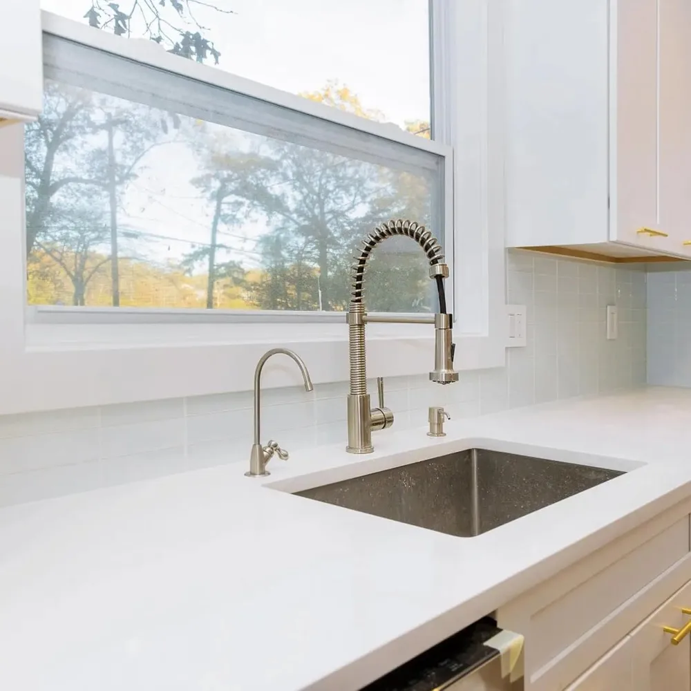 غلاف فينيل لامع قزحي الألوان ذاتي اللصق وقابل للإزالة لخزائن كونترتوب - 35.4 × 196 غطاء جدار مزخرف