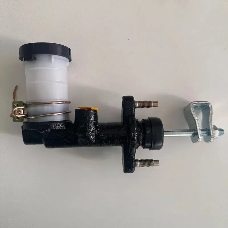 for 8-94434-710-0 8-94434-710-1 Clutch Master Cylinder Pump for Isuzu Pickup Truck Replacement Auto Parts