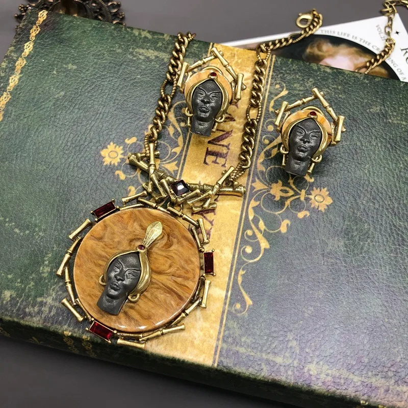 Vintage Relief Portrait Jewelry Set, Antique Gold 3D Carved Necklace Earrings Elegant Women Retro Accessories