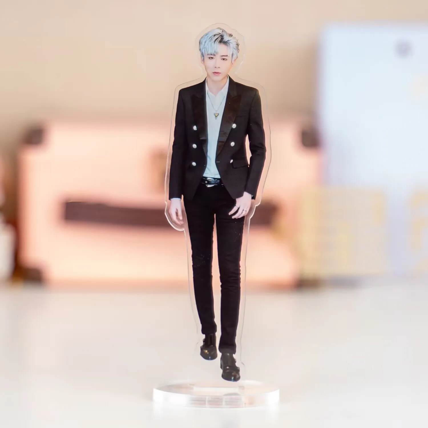 "Modern Brothers Liu Yuning" أكريليك على شكل إنسان، نفس نمط دمية هدية عيد ميلاد مثل Yan Zijing، بضائع النجوم