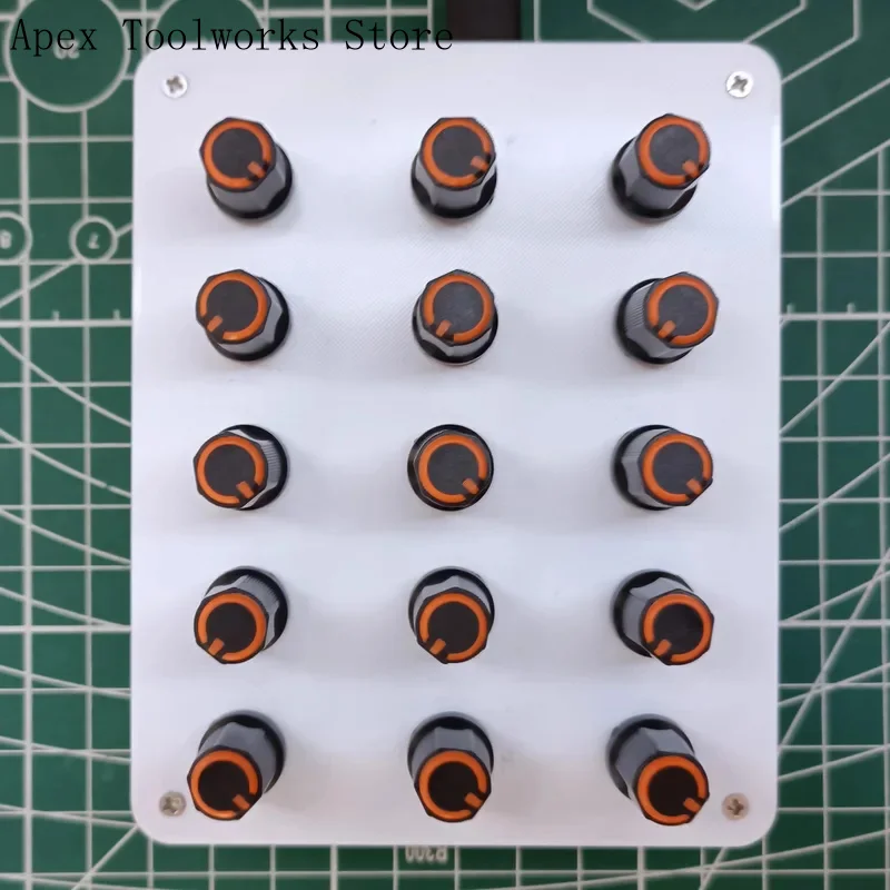 Controlador MIDI con 15 perillas personalizables, información CC, volumen, interfaz USB-C y software de alojamiento de música