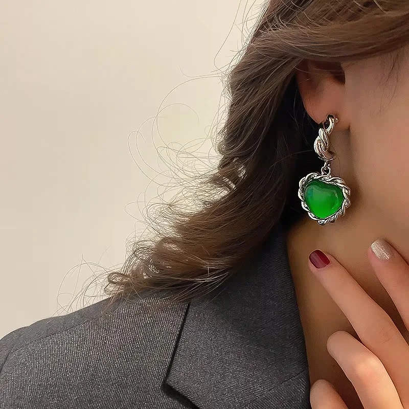 Natural Green Chalcedony Heart-shaped Jade Earrings Fashion Boutique Jewelry Women's Silver Needle Love Green Agate Earrings