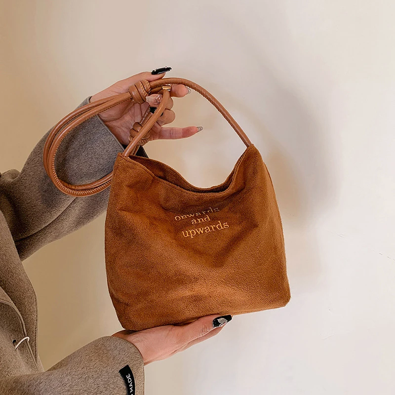 Damen-Handtasche aus Wildleder mit großer Kapazität und Buchstabenmuster, magnetische Schnalle, Samt, PU-Unterarmtasche im Retro-koreanischen Stil – Detail 21