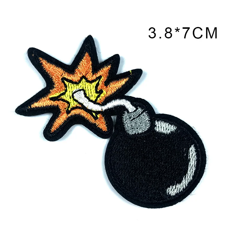 

Top Gun Pistol Cannon Skull Cowboy Revolver Bullet Cloth Cartoon Adhesive-backed Embroidered Clothing Shoes and Hats Patch