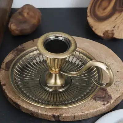 

Retro Metal Taper Holder Vintage Wedding Candlestick Table Stand Handheld Candlelight for Home Party Holder