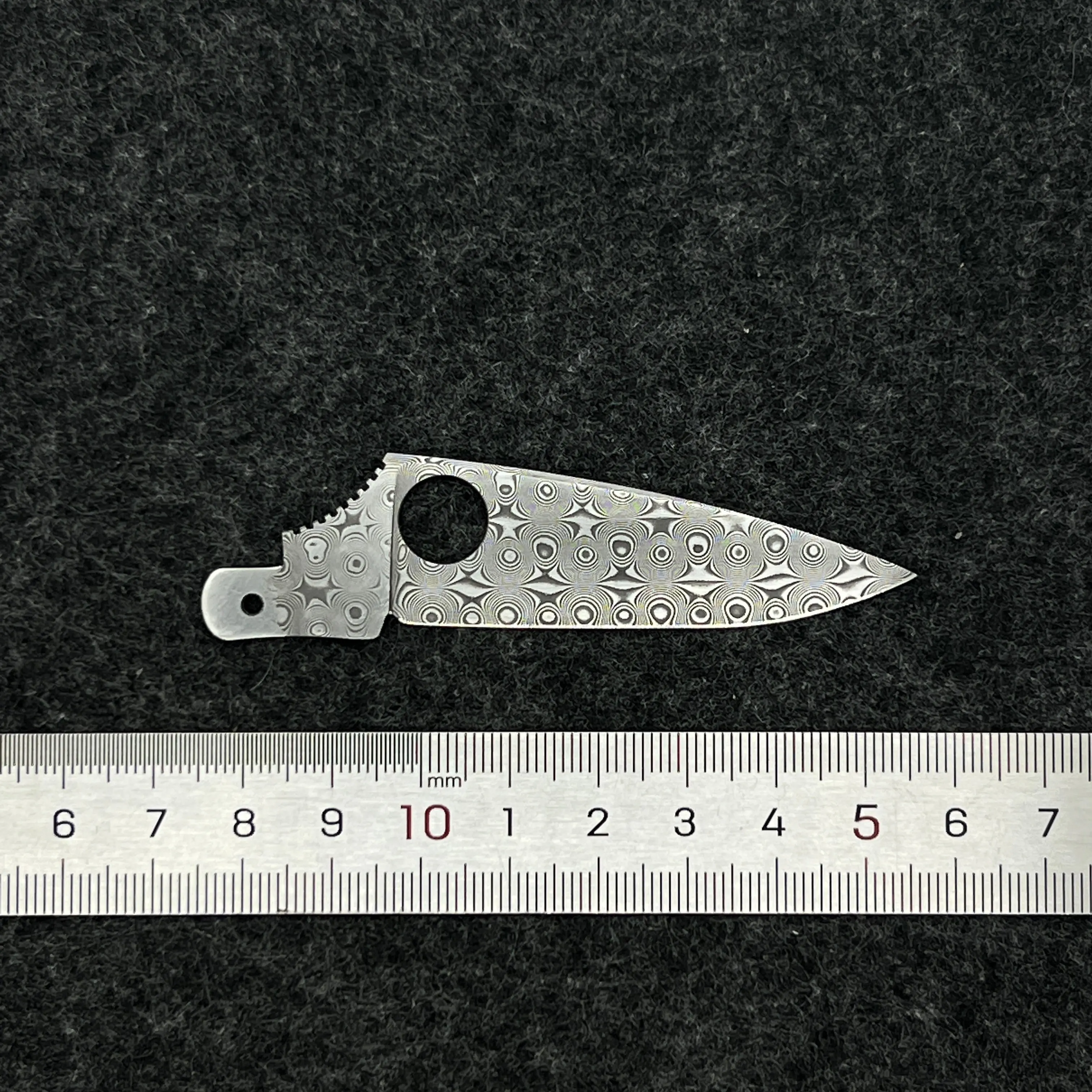 1 Stück handgefertigter Damastpulverstahl mit rutschfester Nut, Breite 20 mm, für 91 mm Victorinox Schweizer Taschenmesser SAK-Zubehör