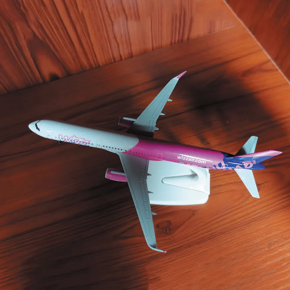 WIZZ-Air Aircraft Plane Model, Resin Base, Static Display, Airliner, Kids Souvenir, Model for Collection, New, 20cm, A321