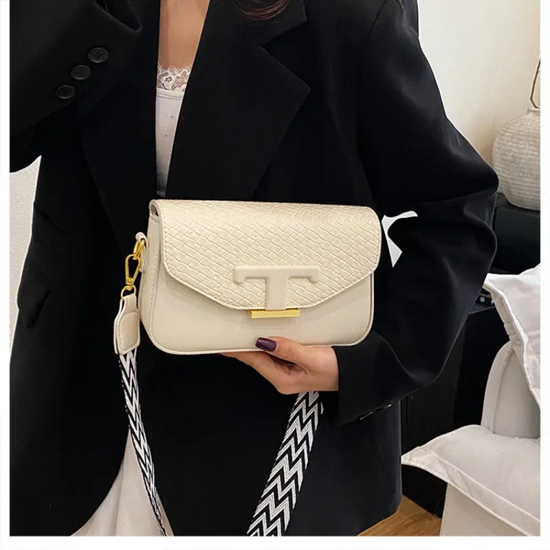 

2025 Korean Luxury Quilted Shoulder Bag - Summer Underarm Crossbody Purse for Women, Minimalist Diamond Stitch Hobo Bag