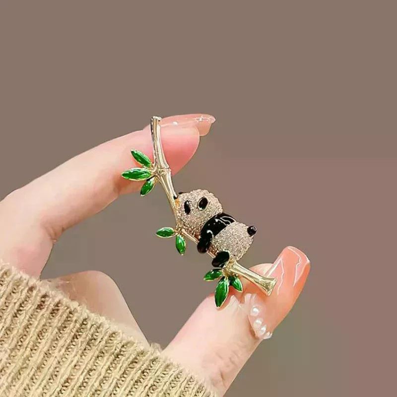 Fashion Bamboo Panda Brooches For Women Luxury Gold Color Alloy Animal Brooch Safety Pins Jewelry Gift Female