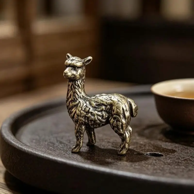 Vintage Mini Sheep Figurine Retro Brass Lamb Statue Farm Animal Micro Landscape Ornament Desktop Craft New Year 2027 Decor Gift