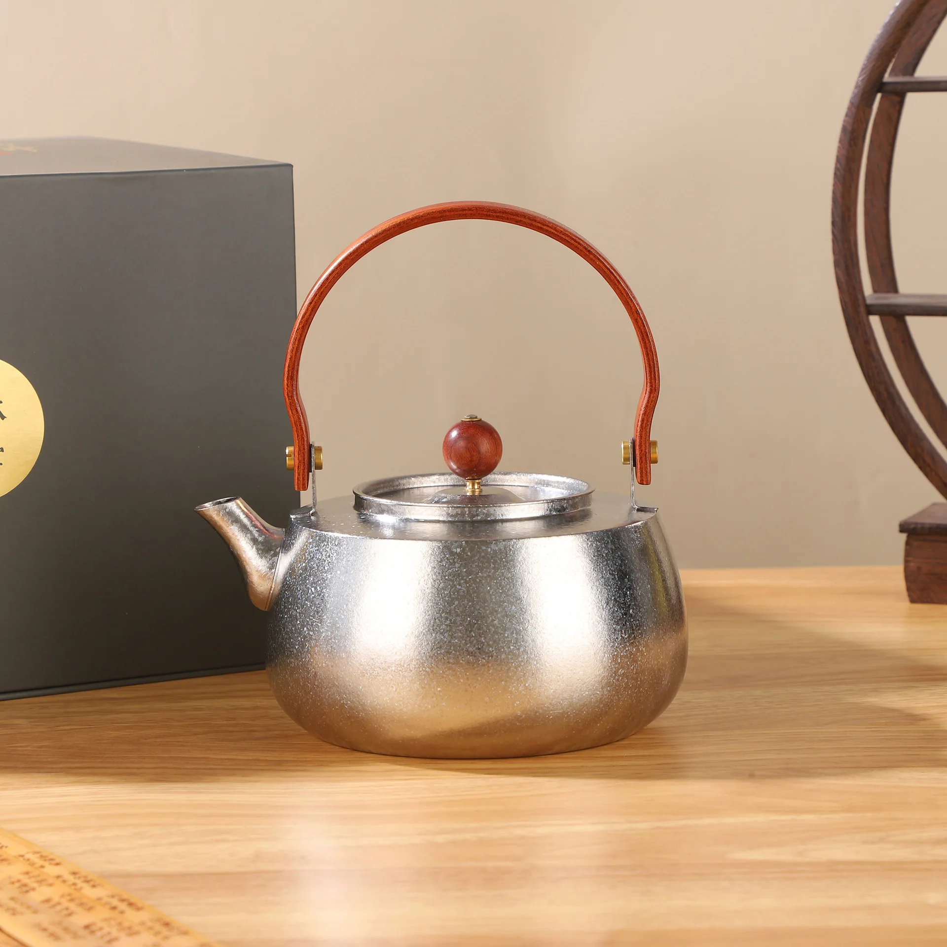 950ml Pure Titanium Water Kettle/Tea Pot with Anti-Scald Handle,High-Temperature Crystallization,Lightweight Drinkware/Tea Set