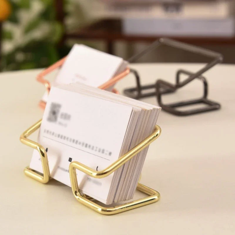 1pc Metall Einfache Visitenkarte Halter Desktop-Ständer Karte Lagerung Box Büro Geschenk Display-ständer