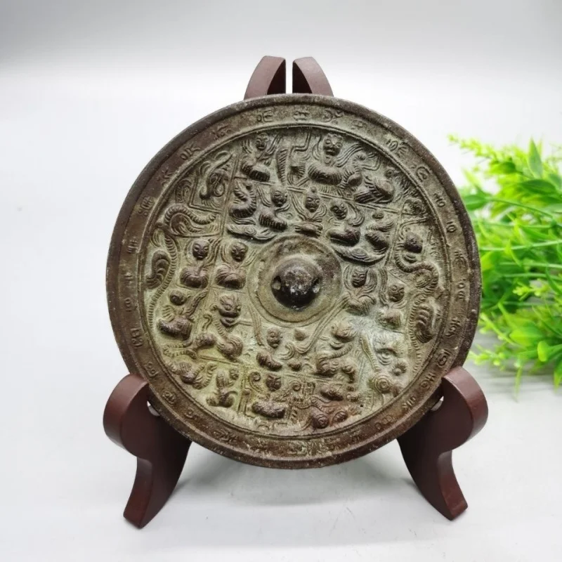 

Коллекция антикварной медной посуды. Медный зеркальный орнамент. Патинированный и увлажняющий, формирующий правильно с изысканным мастерством, Wi.