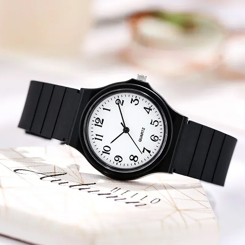 1Pc Black Children\'s Watches Silicone Strap Soft Small Wrist Watches Teen Boys Girls WristWatch Unisex Kids Watches