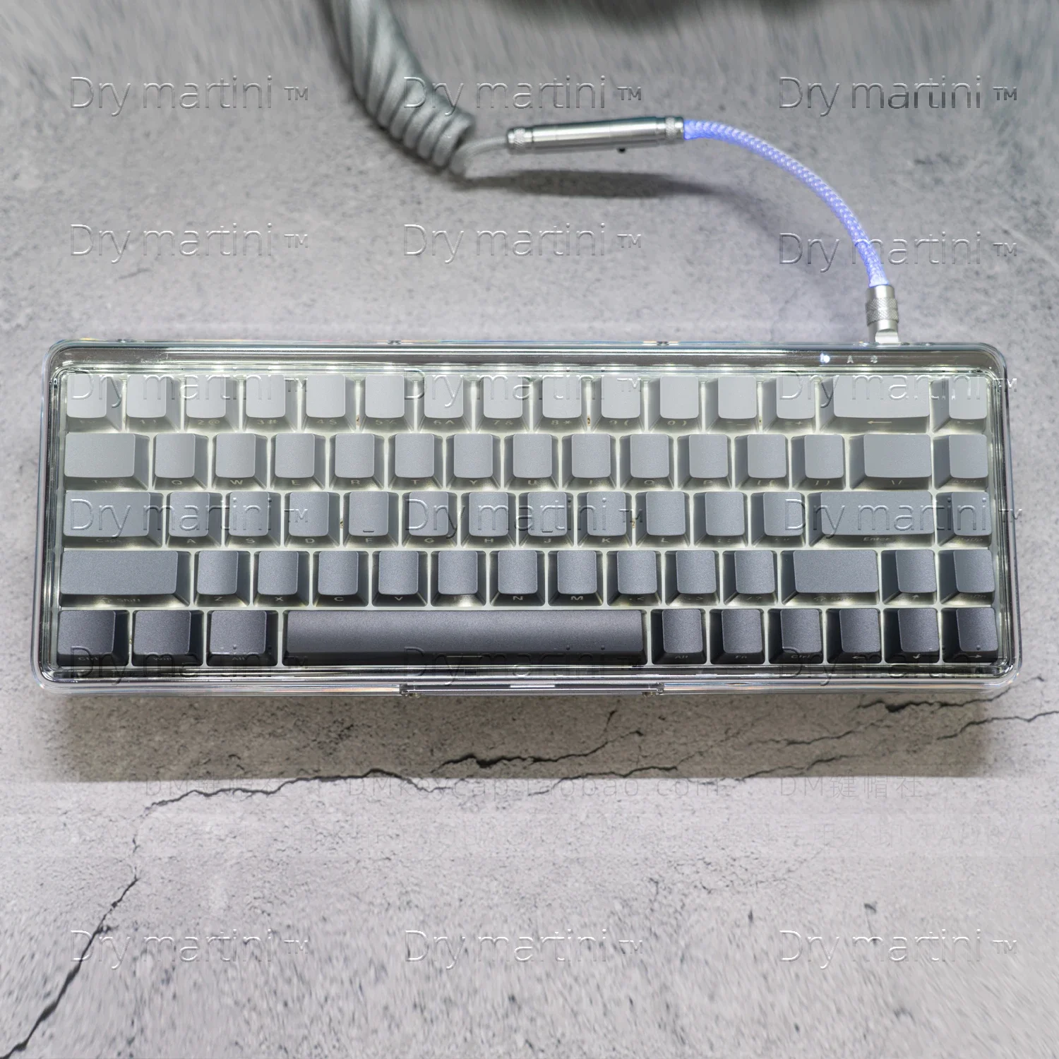 

Polar night keycap black and gray gradual change OEM two-color PBT two-color side engraving light transmission 68/75/87/98, etc