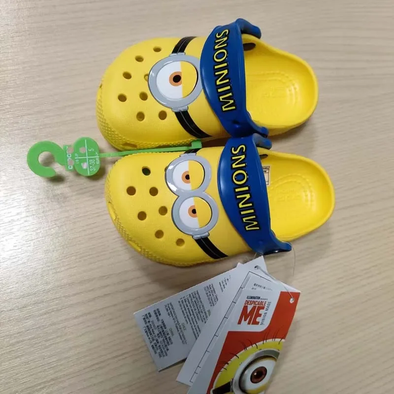 Children's Croc Shoes Minions Boys And Girls Beach Shoes Slippers Sandals Non-slip Breathable Wear-resistant Toe-toe Slippers image 6