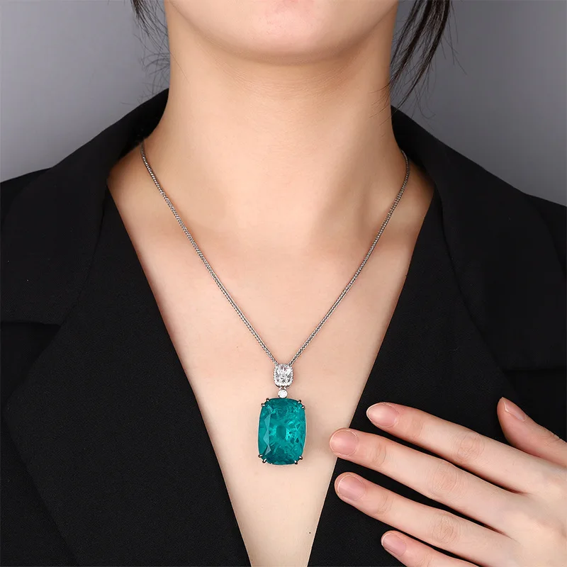 Jewelry Gold Plated Fashion Emerald Square Pendant Necklace 20*28