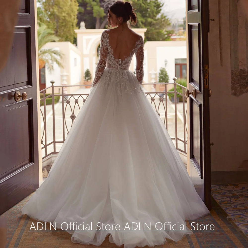 Sparkling Woman Wedding Dress Customized V Neck See Through Beading Sequined Applique  Sweep Train Buttons Bride Dresses
