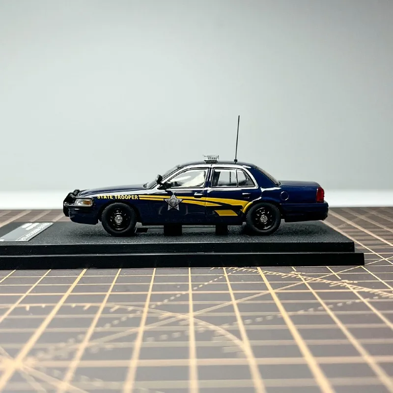Rollin Diecast in scala 1/64 Ford Crown Oregon CV modello di auto della polizia in lega Victoria Crown modello di auto regalo display ornamento