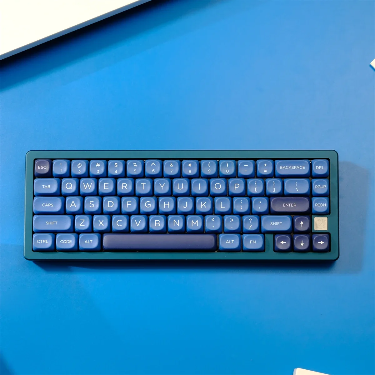 Imagem -03 - Teclas Gmk Striker Pbt Keycaps Conjunto de Sublimação de Tinta Moa Perfil Keycaps para Interruptores mx Teclado Mecânico se Encaixa Gk61 Gk64 Gk96 126