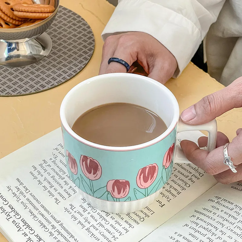 Copo de café com alça, estilo Ins, casal criativo para meninas, caneca cerâmica fofa, copo de água e leite do café da manhã, presente para meninas