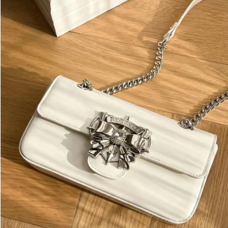 2024 Trendy Ladies Bow Knot Shoulder Bags White PU Leather Underarm Bag Stylish Flap Chain Crossbody Bags Fashion Simple Handbag