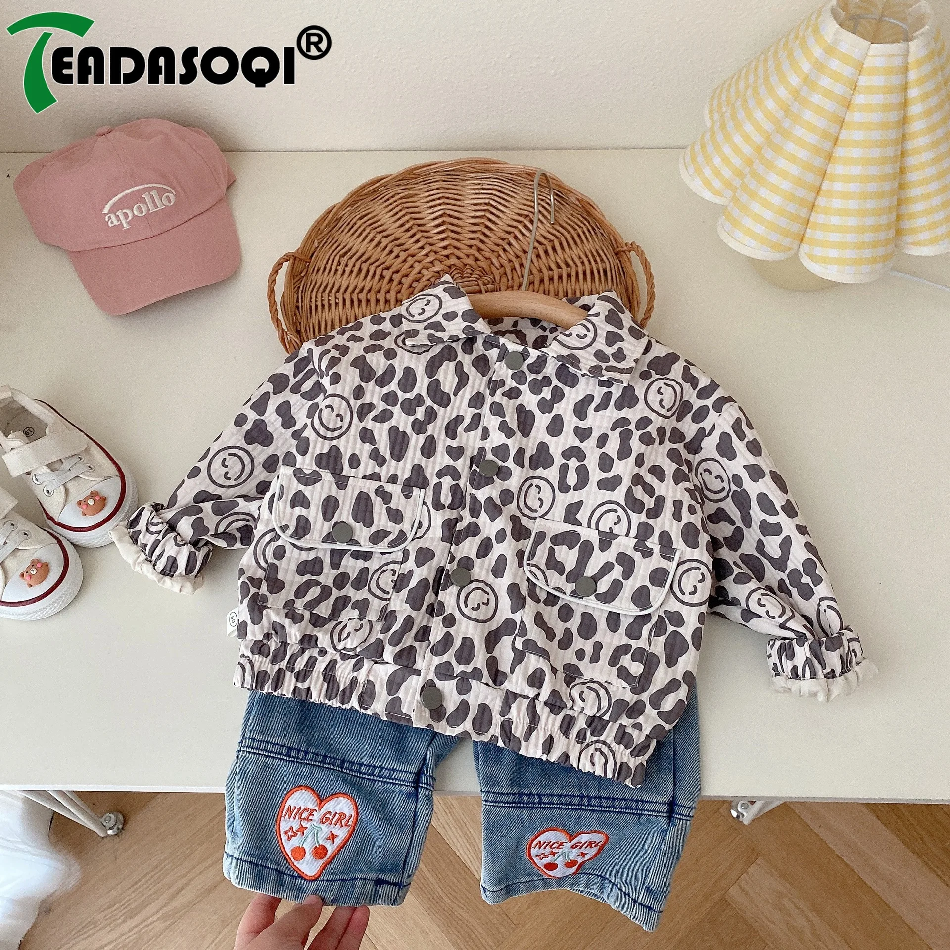 2023 Autumn New In Kids Baby Girls Leopard Smile Face Print Single-breasted Coat. Fashionable Jacket for Children (6M-5Y)