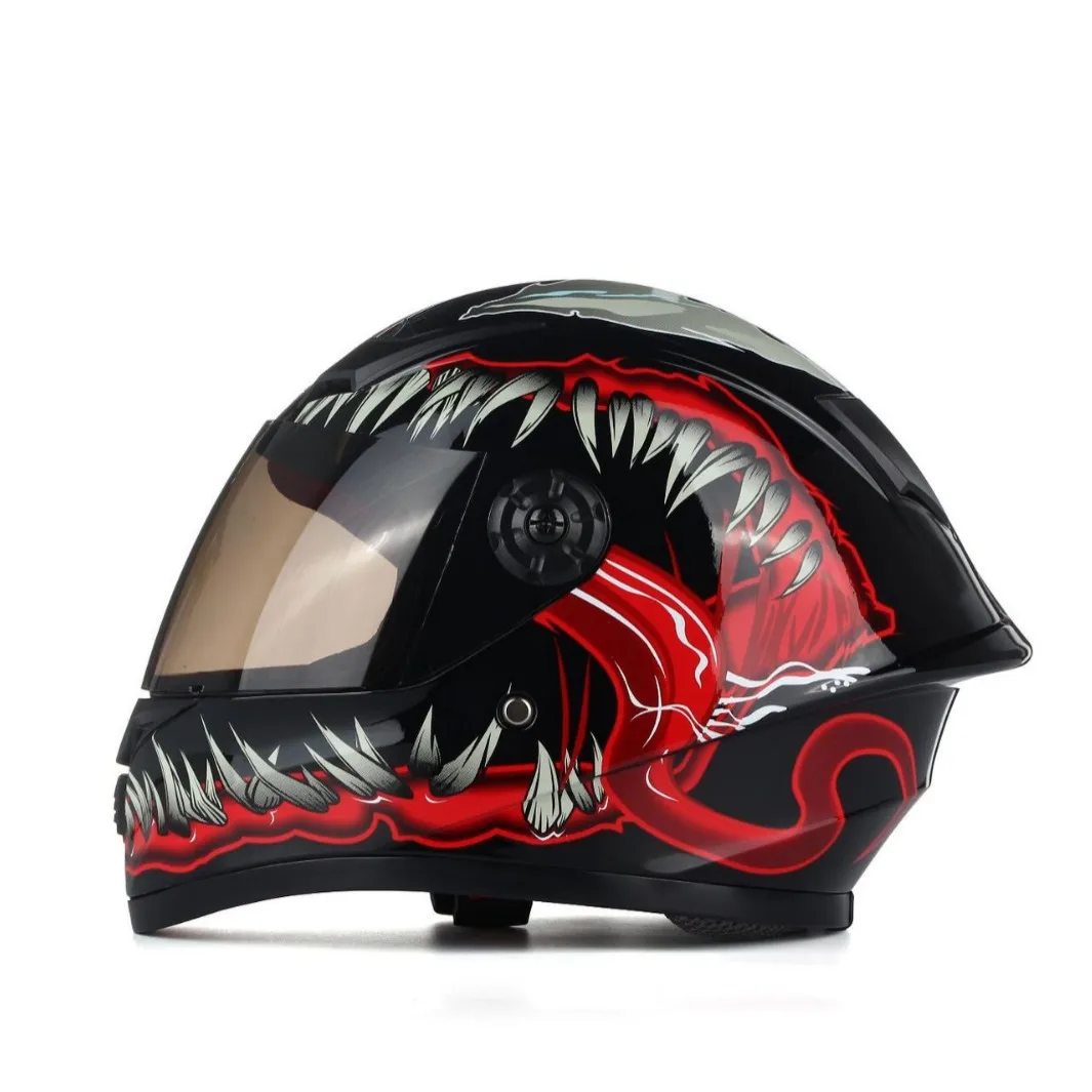 Nieuwe schattige kinderhelm veiligheid kind volledig gezicht voor 4-seizoenen buitensporten rijden verstelbare hoofd fiets motorfiets kinderhelm