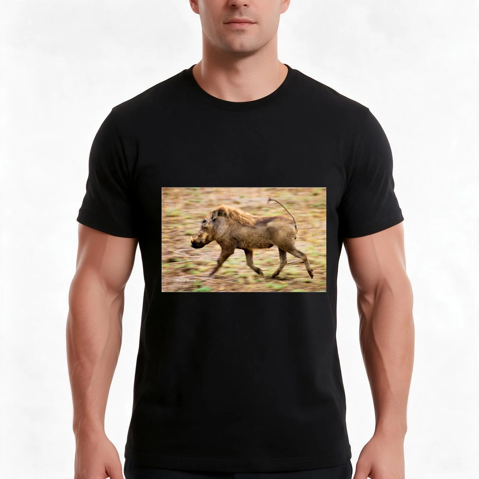 THE WARTHOG, Phacochoerus aethiopicus - The signal catcher ! T-Shirt, Summer Casual Cotton Tee, Oversized Streetwear Tops