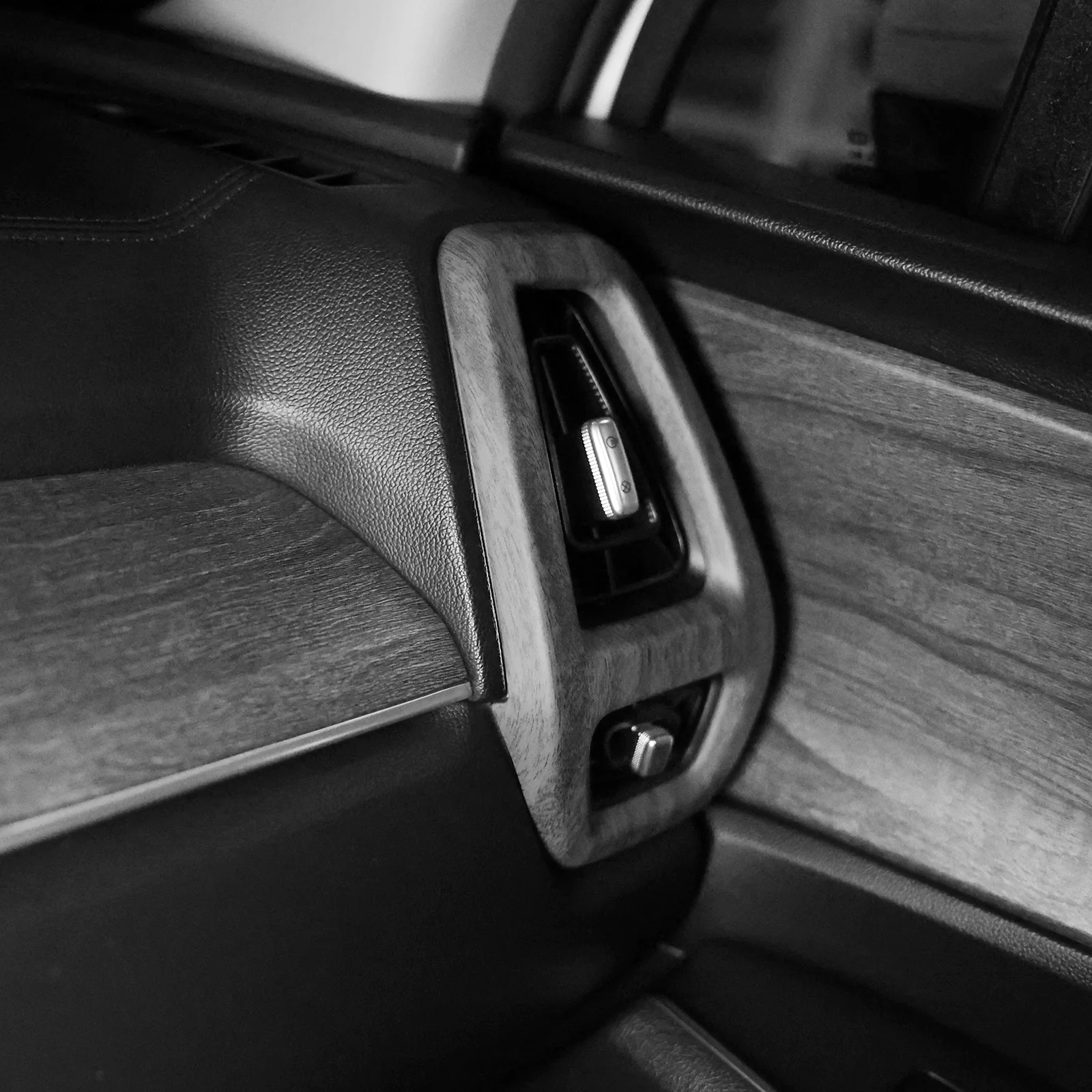 الخشب الحبوب لوحة القيادة الجانب غطاء فتحة التهوية الكسوة لكيا سورينتو MQ4 2021-2025 القوالب الداخلية