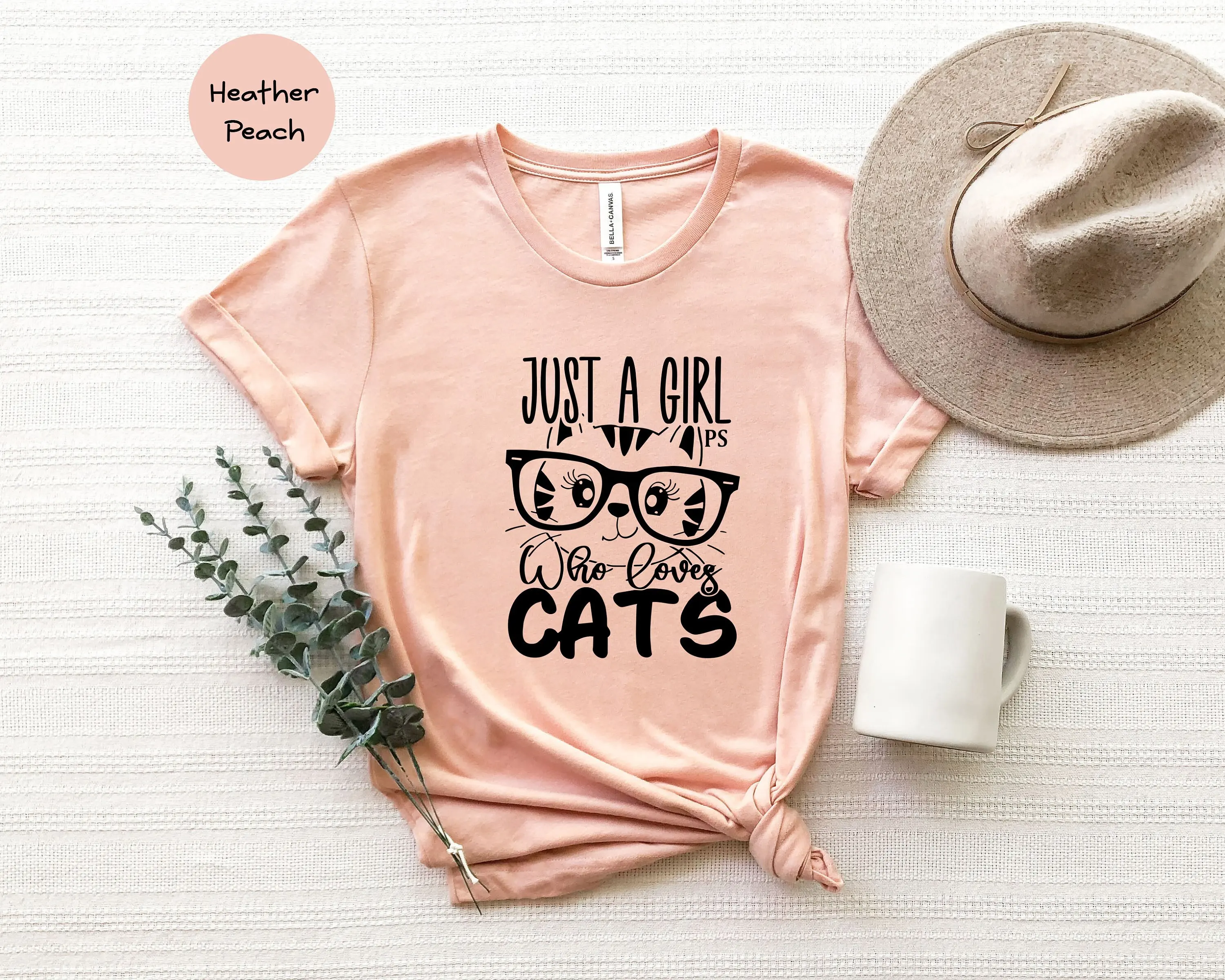 Just A Girl who Loves Cats T Shirt Cat Love lover Paw Funny