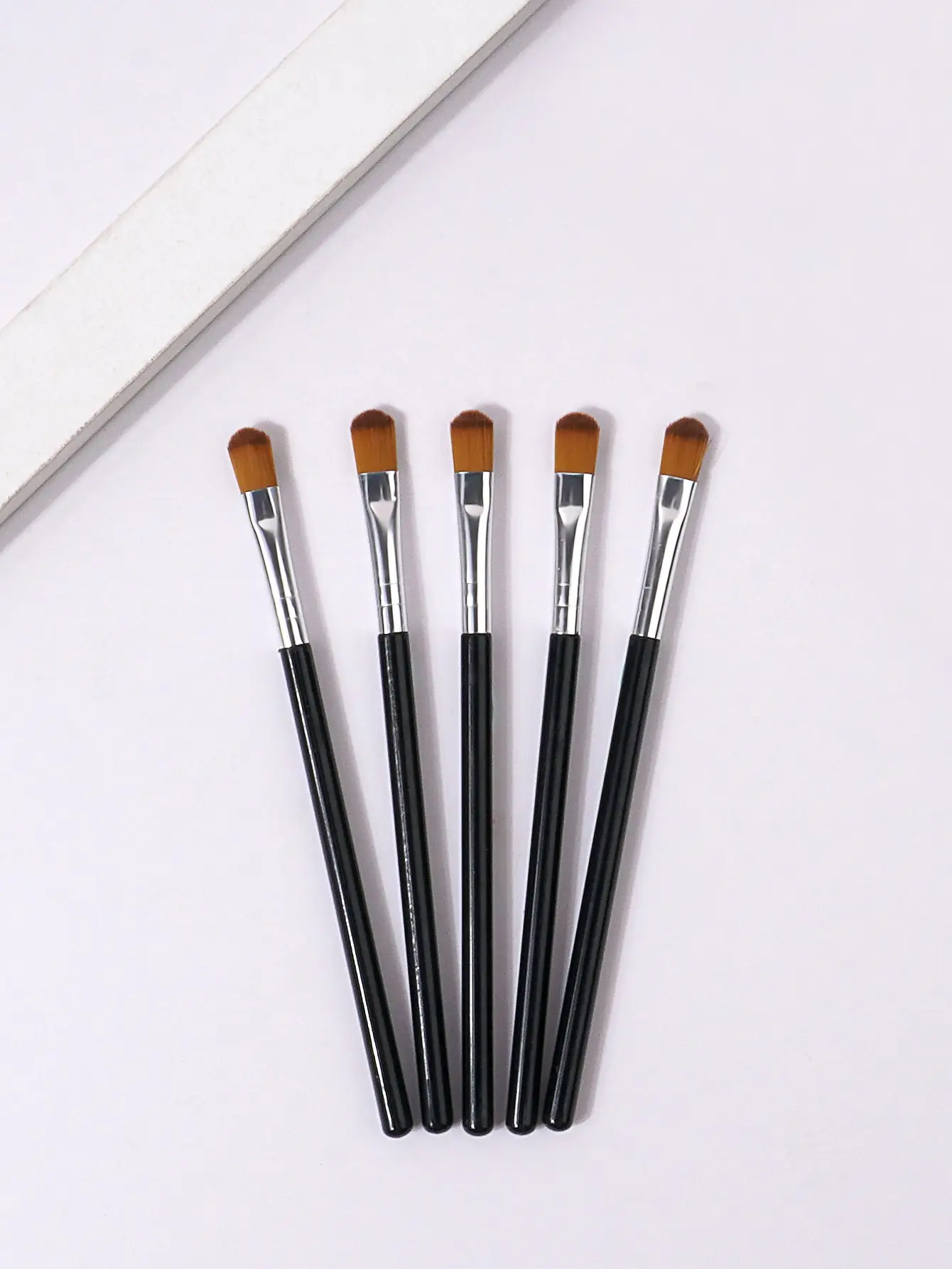 Oblate The Line Brush Ultra-thin Lip Line Eyebrow Concealer Brushes Detail Concealer Makeup Tool Lip Brow Contour The Line Brush