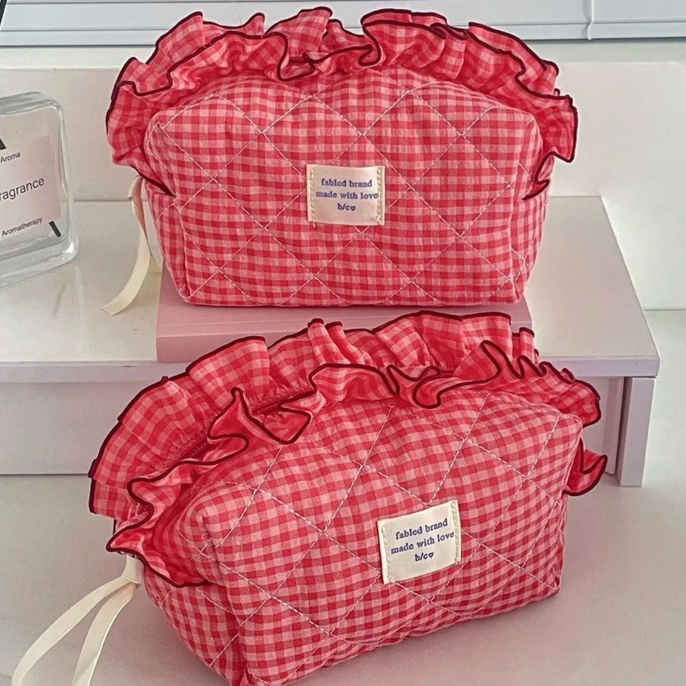 Creative Sweet Ruffle Makeup Bag Portable Large Capacity Cosmetic Bag Multifunctional with Zipper Toiletry Organizer Travel