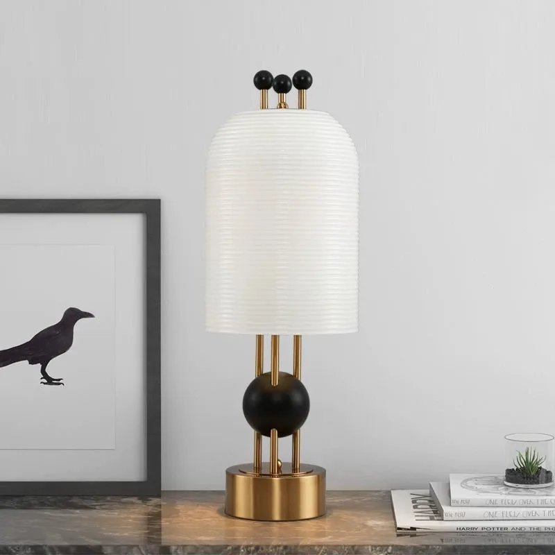 Nordic postmodern simple bedside table lamp, Chinese glass table lamp in model room