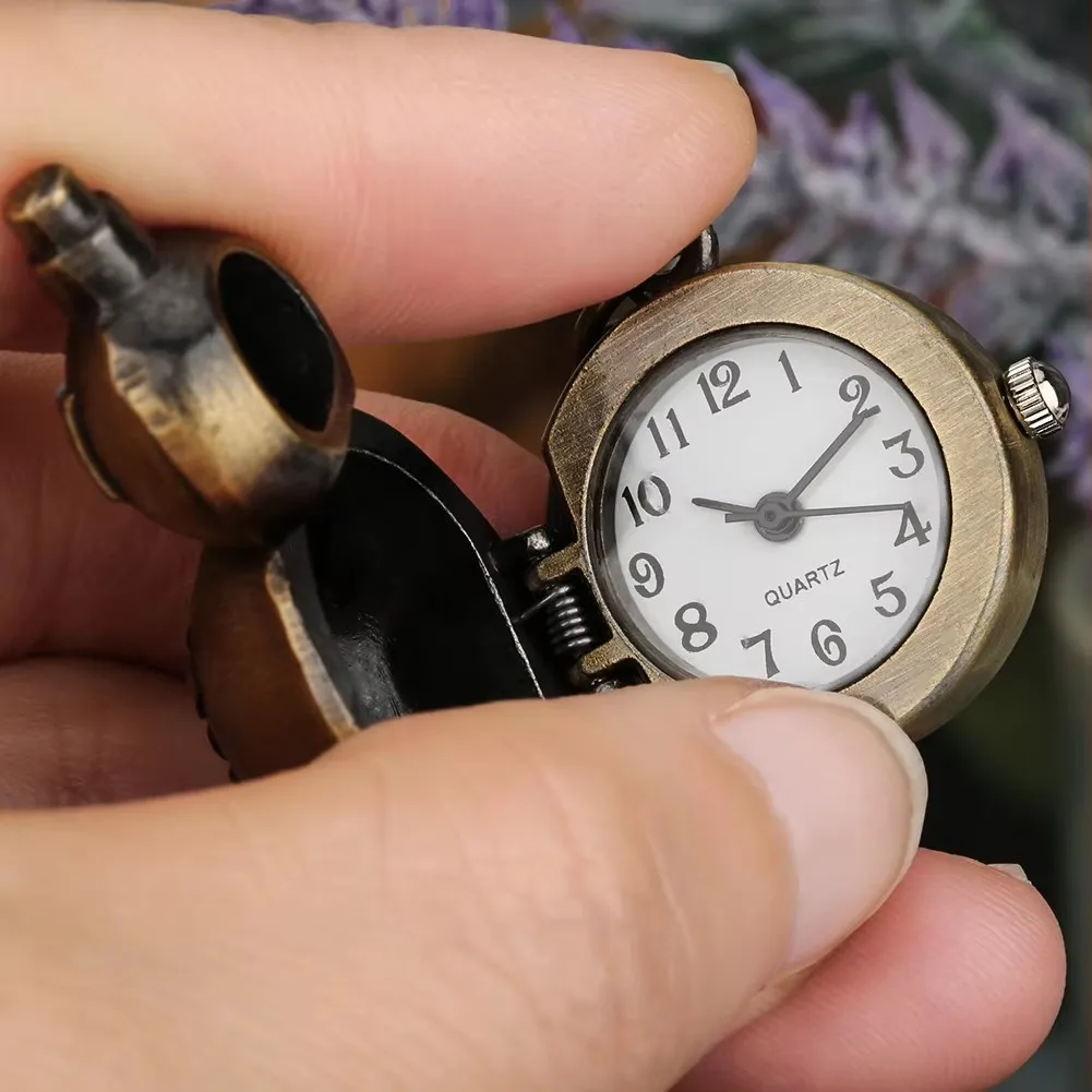 Gaara الحب قلادة القرع قلادة مع خمر الكوارتز ساعة الجيب ، الكرتون أنيمي تأثيري هدية ، الإكسسوارات المعدنية